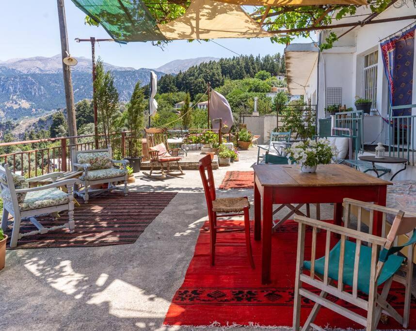 η αυλή της ασπασίας, χανιά κρήτη *